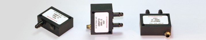 Verschiedene Typen der Drucktransmitterserie AMS 4712 mit 4 .. 20 mA Stromschleifenausgang.